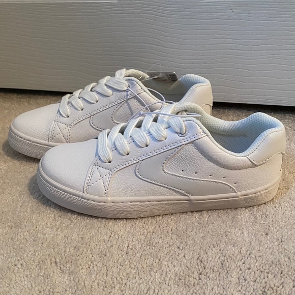 Boys Uniform Low Top Sneakers - Picture 4 of 5